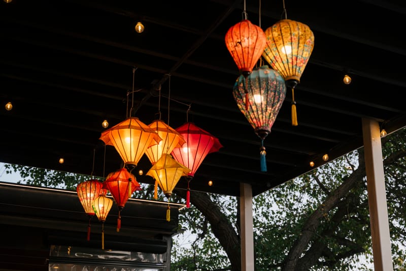 Lanterns over the tables