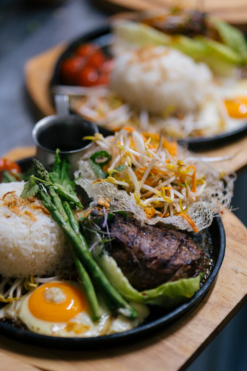 Sizzling steak plate